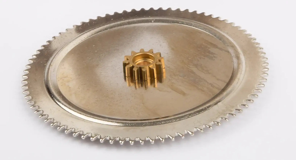 Zahnrad, groß mit Ritzel, nickel