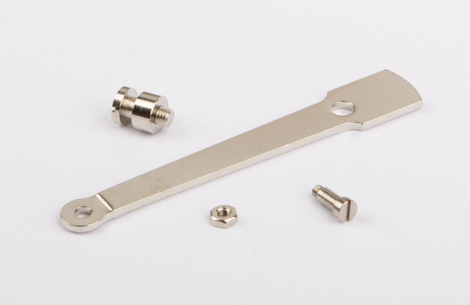 Piston connecting rod with screw
