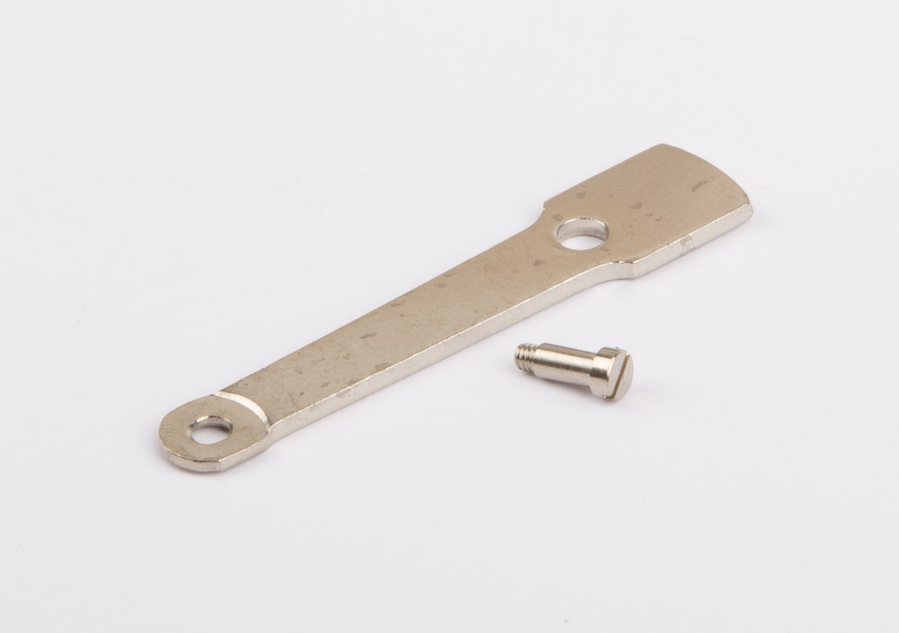 Piston connecting rod with screw