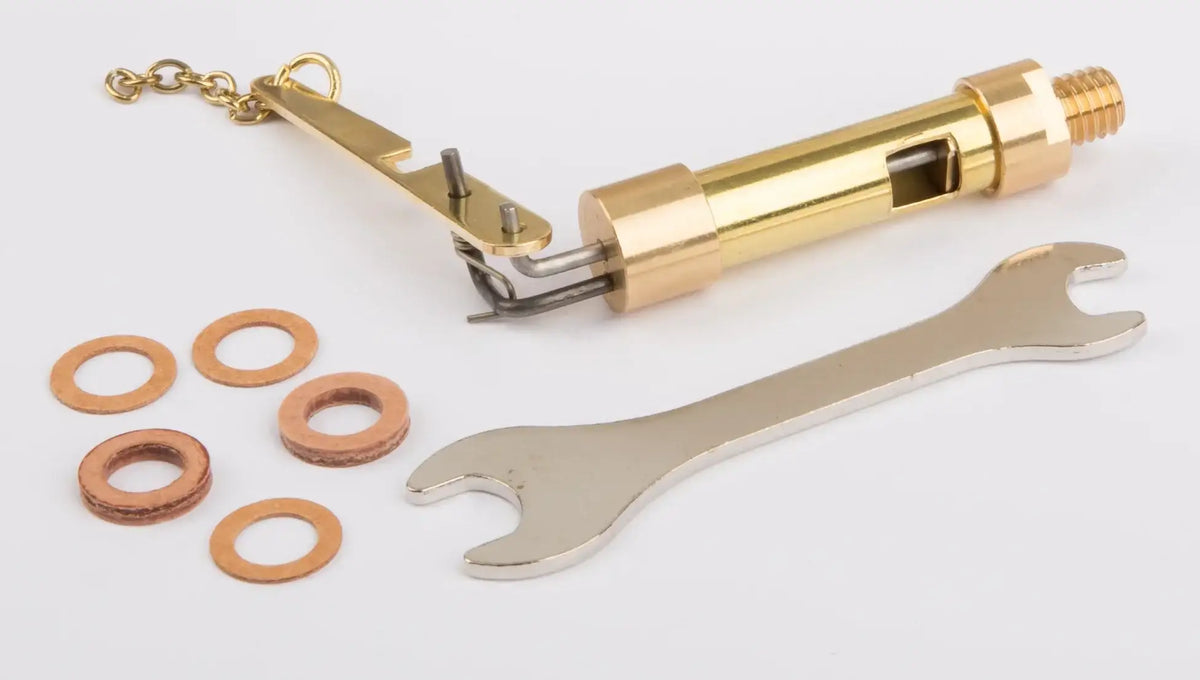 Dampfpfeife mit Kettenzug, MS, M6-Gewinde. Bei Verwendung der Dampfpfeifen mit Kettenzug muss ein Federventil auf dem Kessel sein.